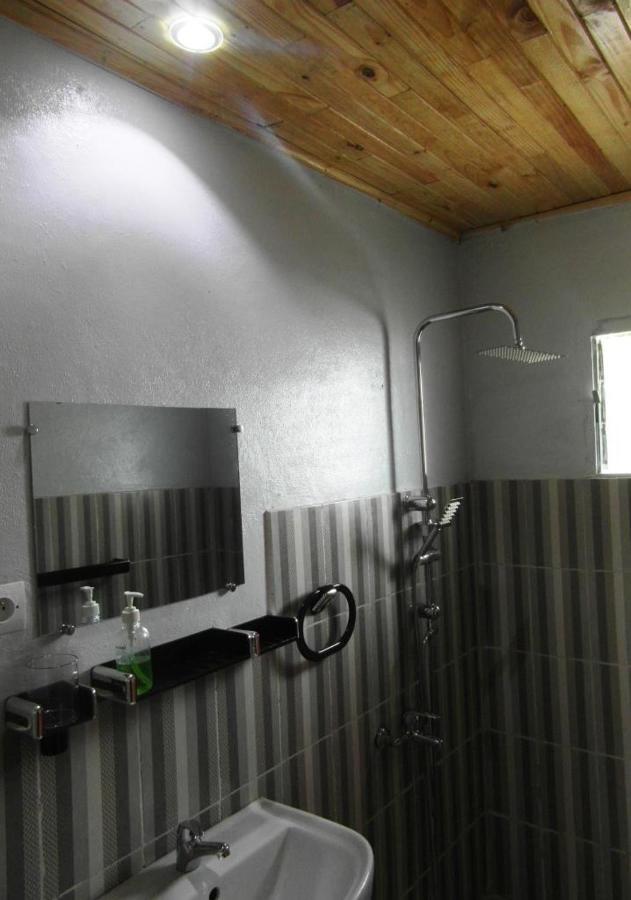 Hotel Three Palms Fianar à Fianarantsoa Extérieur photo